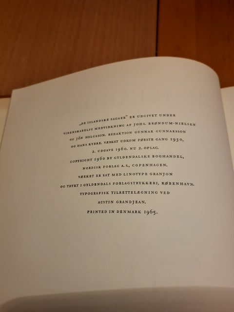De Islandske sagaer Bind l, ll, lll